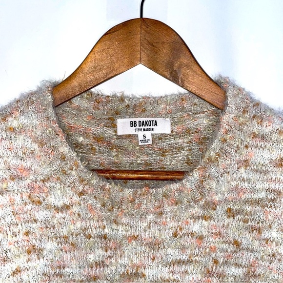 BB Dakota by Steve Madden Fleck The Halls Puff Sleeve Sweater - Picture 6 of 10